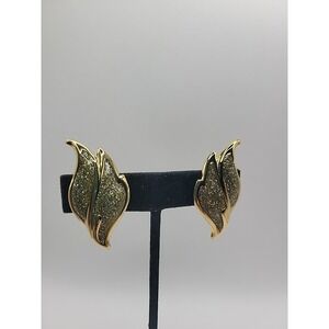 Vintage Gold Tone Leaf Clip On Earrings Sparkle Textured Statement Jewelry